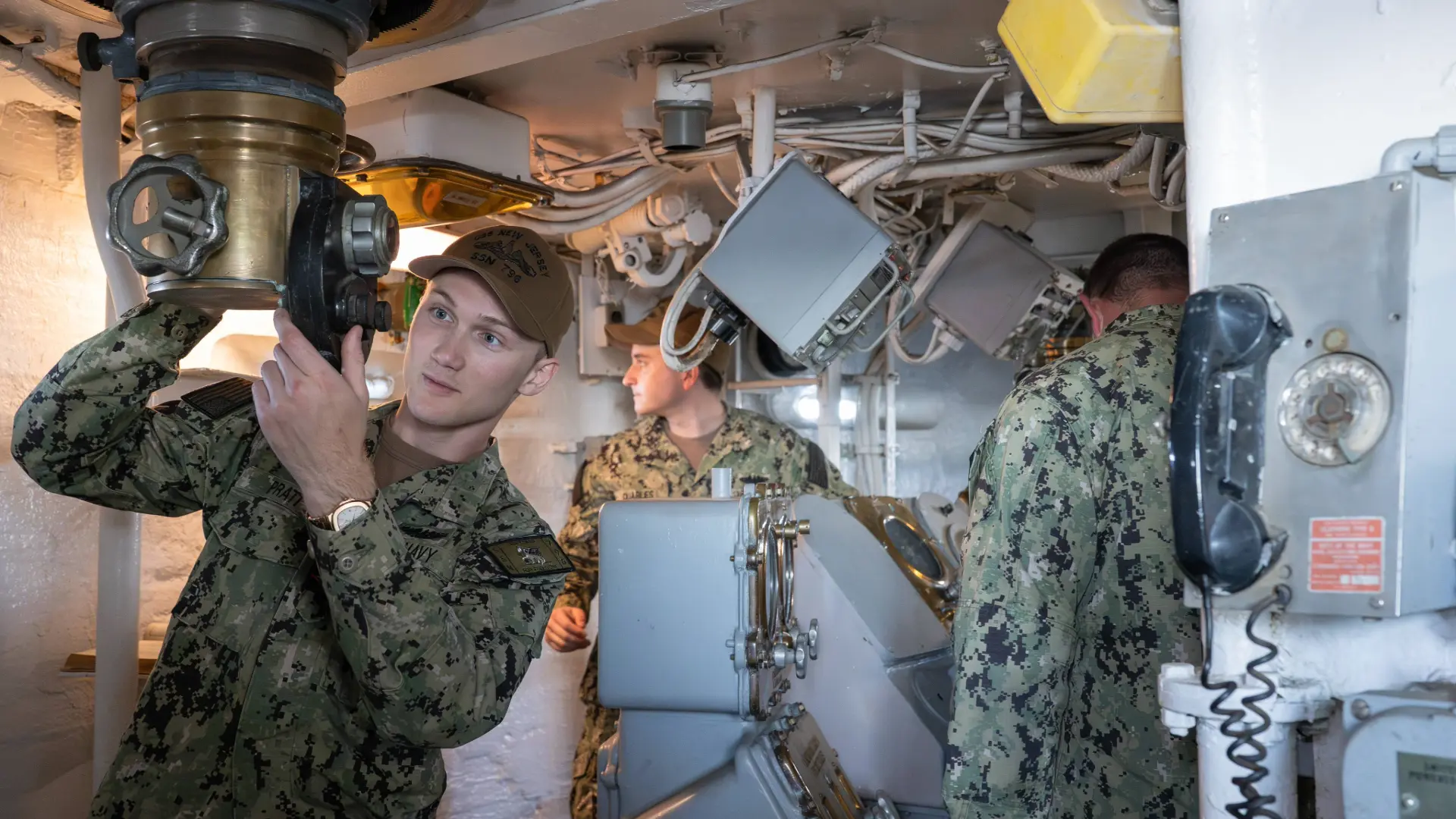 BB-62 veterans visit photo 5